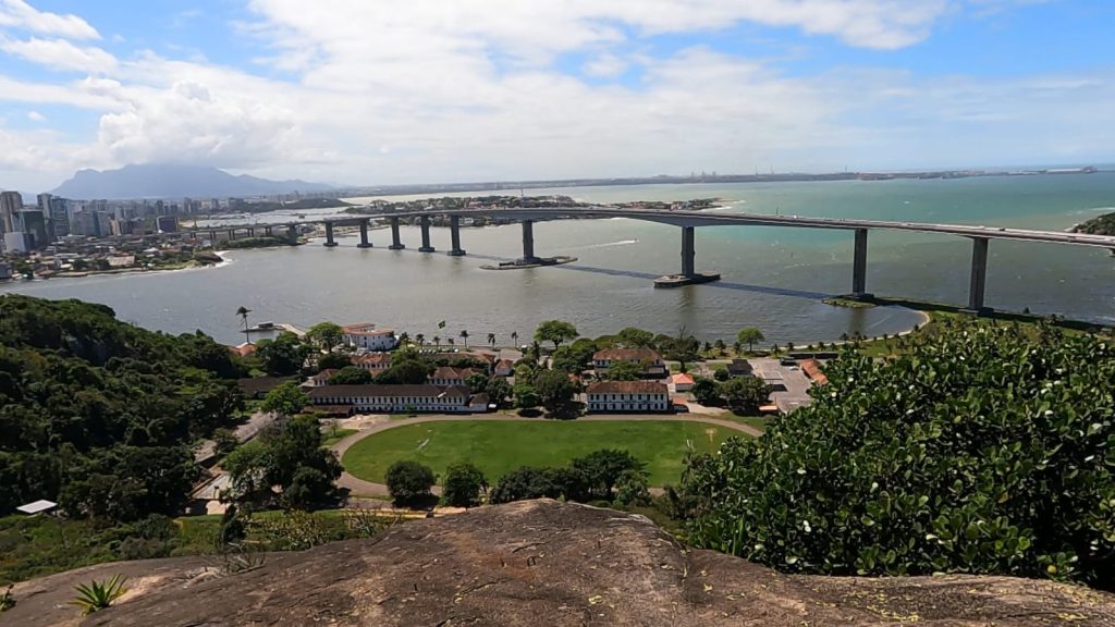Vista para terceira ponte e Exercito Brasileiro do Convento da Penha - Vila Velha ES